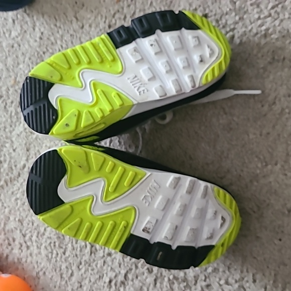 Gray white and neon yellow 6c nikes - Picture 6 of 6